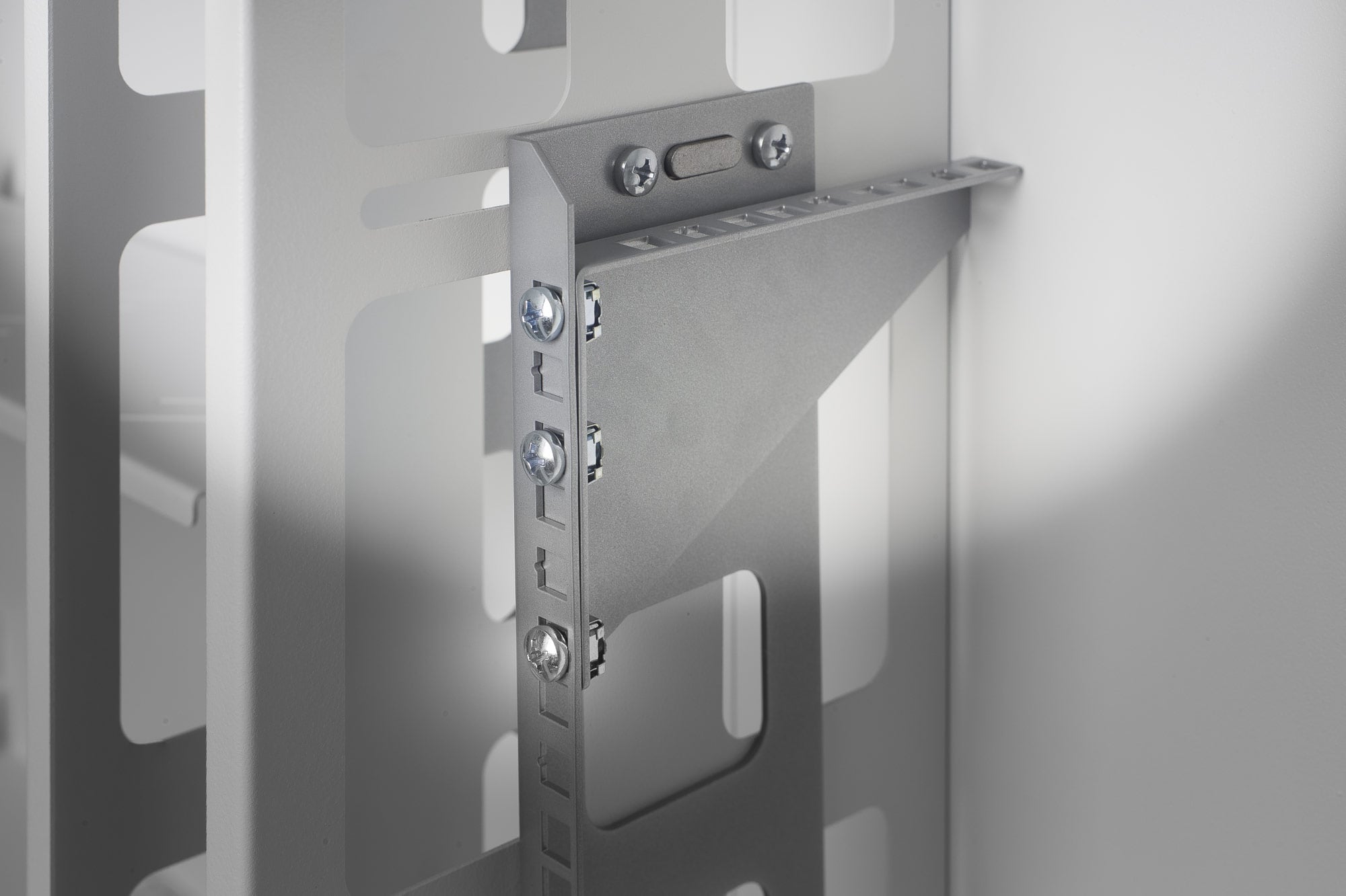 Armadio rack 19'' Ghost con porta grigliata Bianco - Techly Professional I-CASE EJ-2512WHV