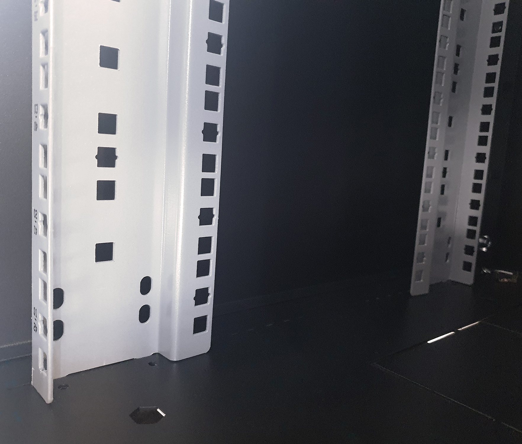 Armadio Rack NextGen 19'' 600x800 27U Grigio - Intellinet I-CASE EPP-2780GT
