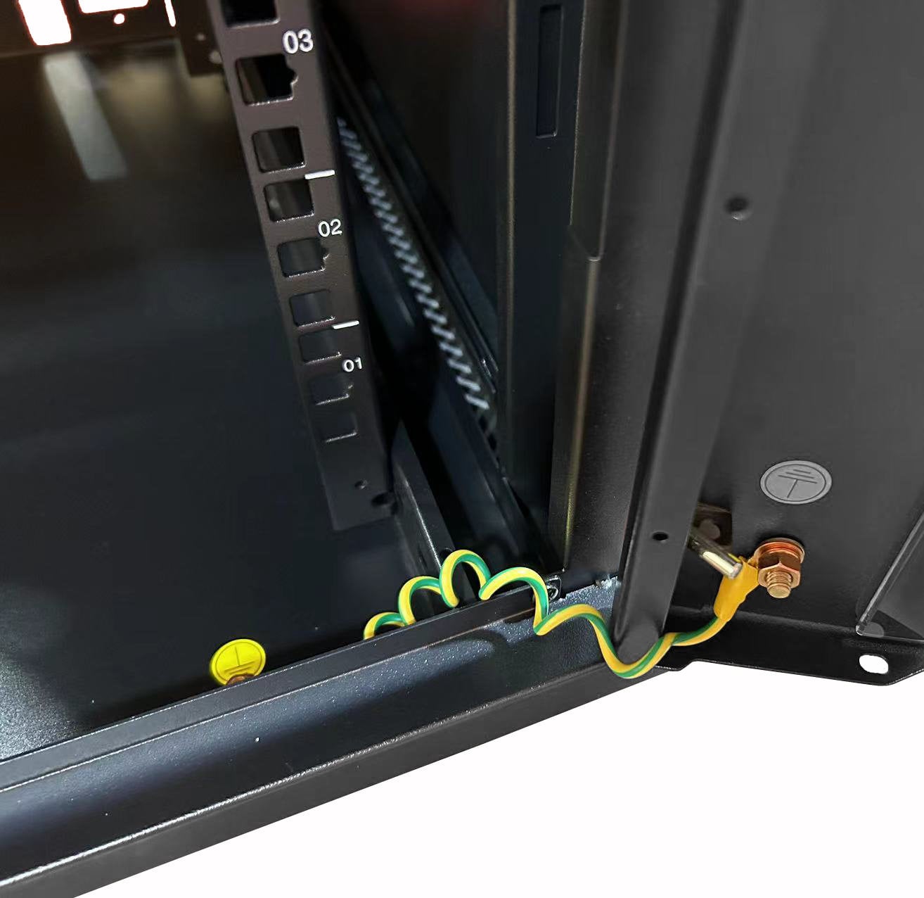 Armadio Rack 19'' a muro 15 unità sezione unica prof. 450 mm Nero - Techly Professional I-CASE EWT-2415B