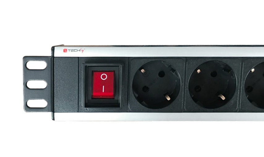 Multipresa 8 Posti da Rack 19'' con Interruttore Spina Schuko Angolata 1.5U - Techly Professional I-CASE STRIP-18SH