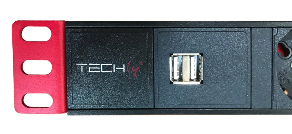 Multipresa 6 Posti da Rack 19'' con Interruttore 2xUSB Spina Italiana 1U - Techly Professional I-CASE STRIP-62U