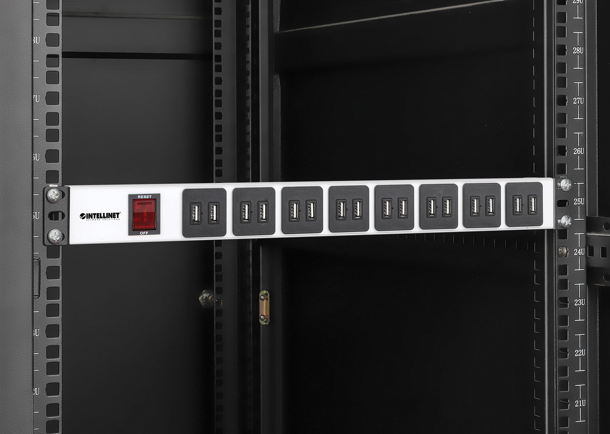 Multipresa per Rack 16 uscite USB tipo A Spina Schuko Angolata 1U - Intellinet I-CASE STRIP-U16F