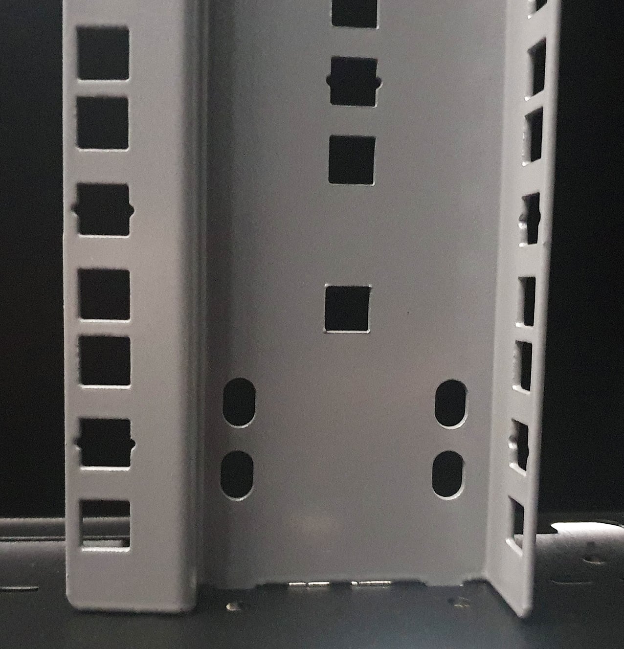 Armadio Server Rack NextGen 1000 19'' 600x1200 42U Nero - Intellinet I-CASE SVRP-4212LTBL