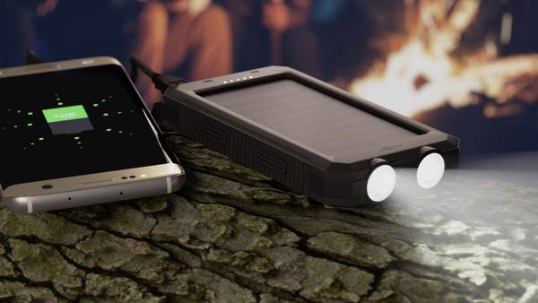 Powerbank Outdoor Solar Energy 8000 mAh with Flashlight IP45 2xUSB Black - Goobay I-CHARGE-SOL8000B