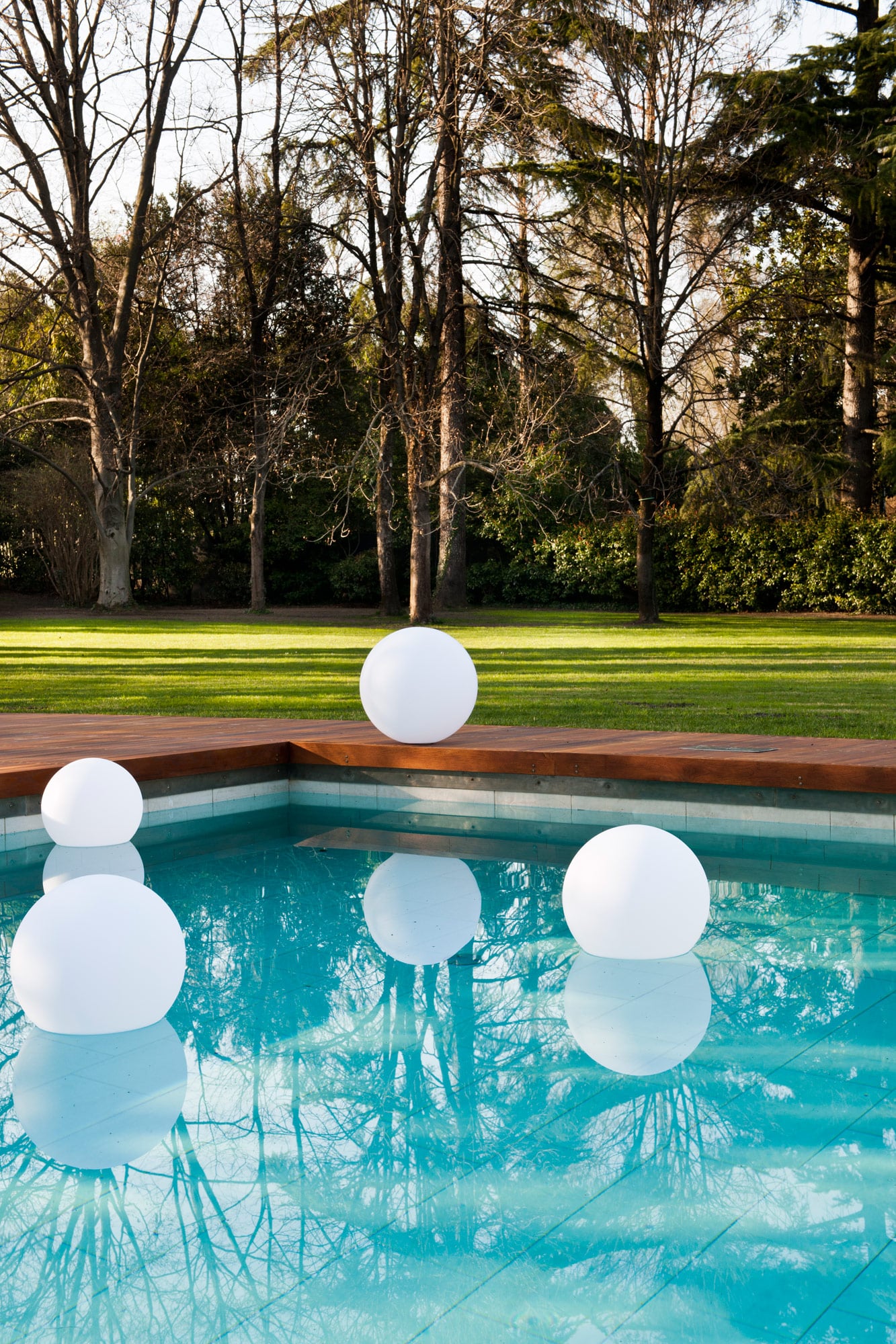 Lampada LED Multicolor da Arredo a Sfera Medium - Techly I-LED BALL-M