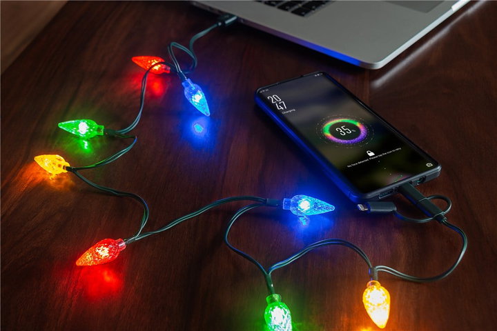 Cavo di ricarica USB per smartphone con 8 LED colorati - Goobay I-LED-CHAIN-USB