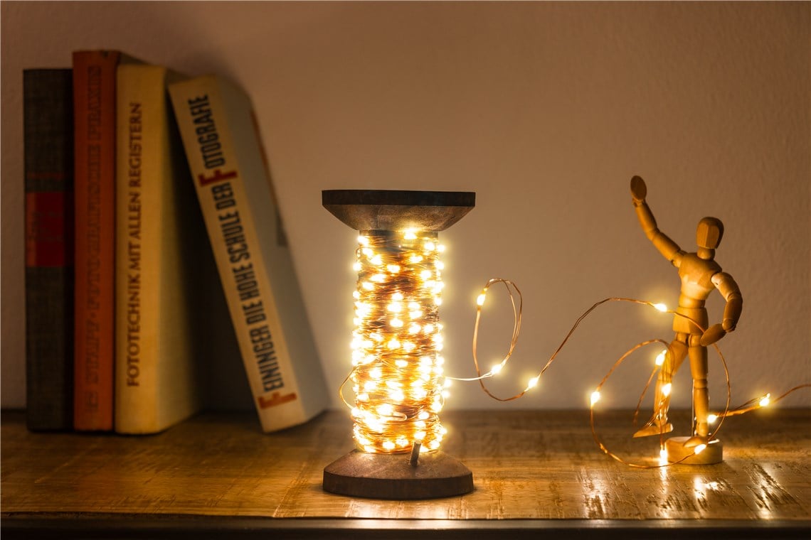 Bobina con Filo di Rame 150 Luci LED IP22 USB Interruttore On Off - Goobay I-LED-CHAIN150YARN