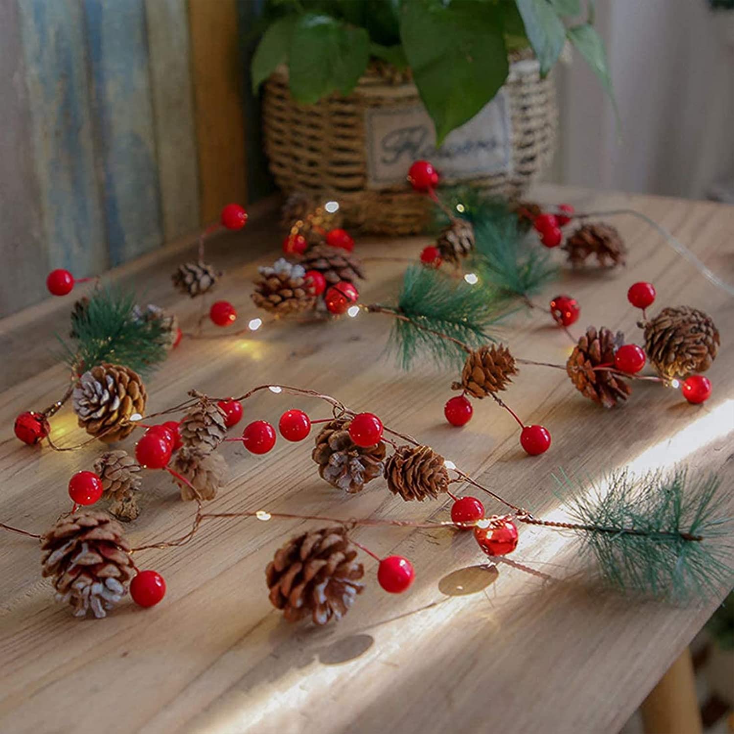 20 Luci LED in Filo d'argento Pigne e Bacche Rosse - Goobay I-LED-CHAIN20PINE