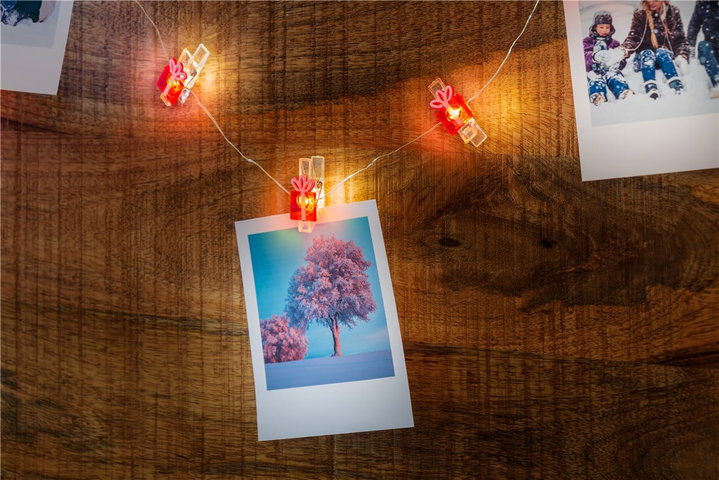 Stringa 10 LED con Clip Pacchetto Regalo per Appendere Foto IP20 con Timer - Goobay I-LED-CL-GIFT