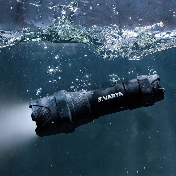 Torcia LED Indestructible F10 PRO Resistente ad Acqua e Urti - Varta IBT-VT300IP67