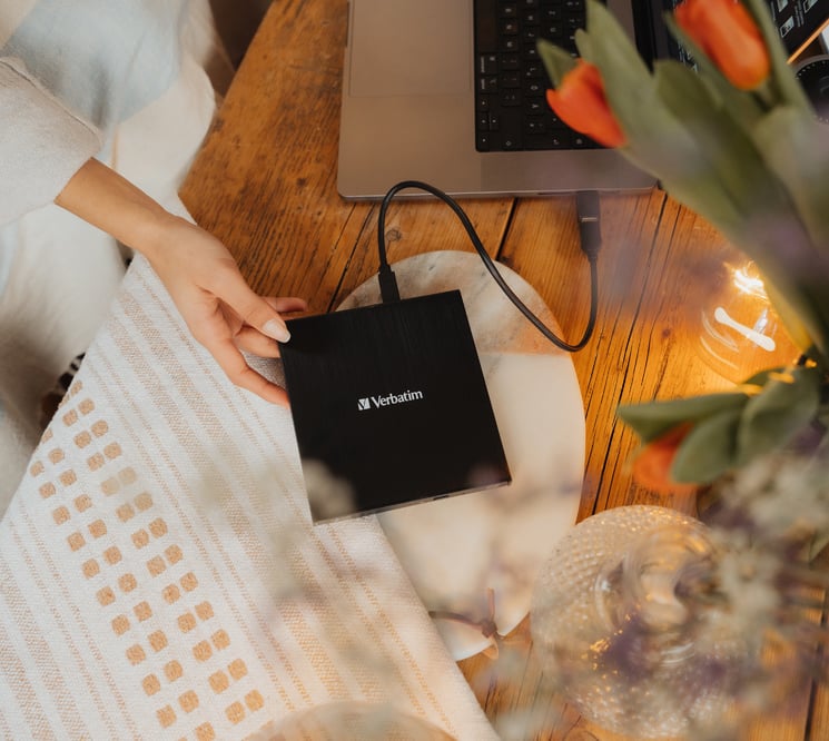 Lettore CD/DVD Esterno Slim USB 3.2 Gen1 con Porta USB-C™ - Verbatim IC-43886