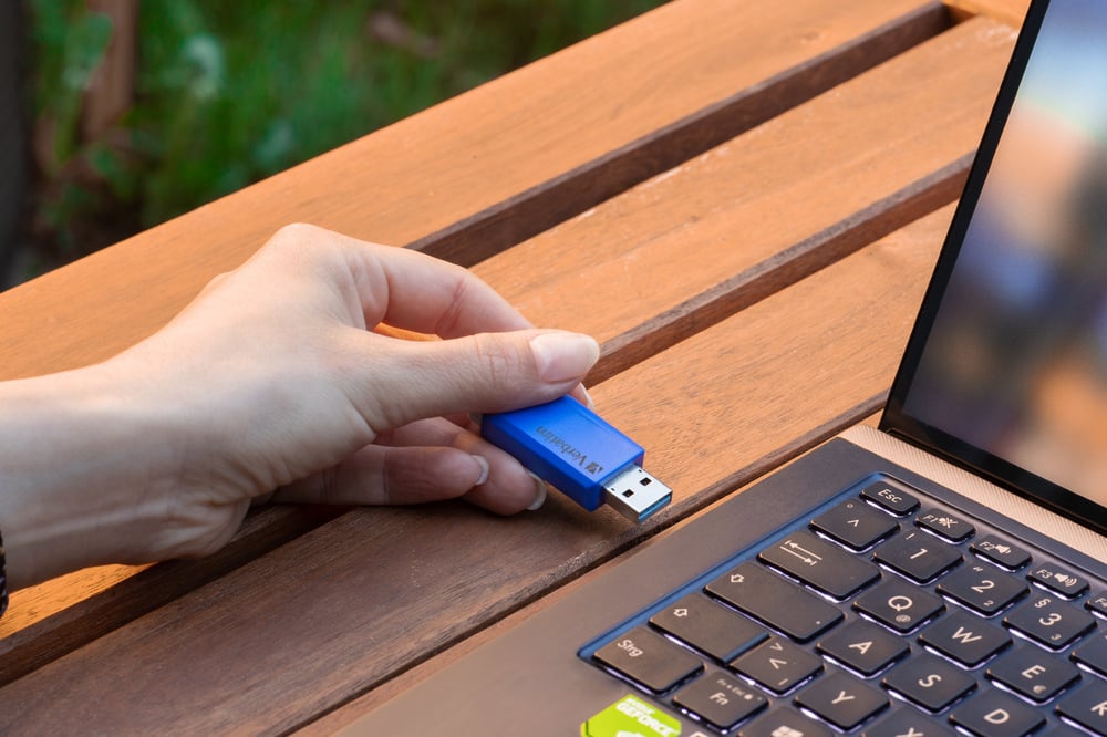 Due Chiavette Store 'n' Click 32GB Rosso e Blu - Verbatim IC-49308