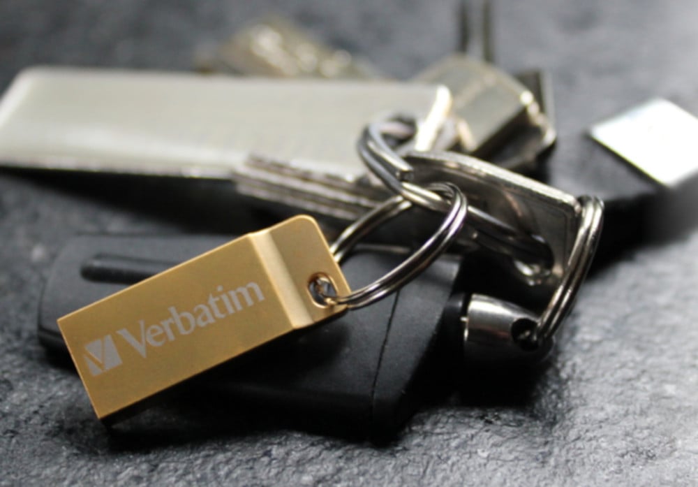 Mini Memoria USB 3.0 Verbatim con Portachiavi 64GB Oro - IC-99106