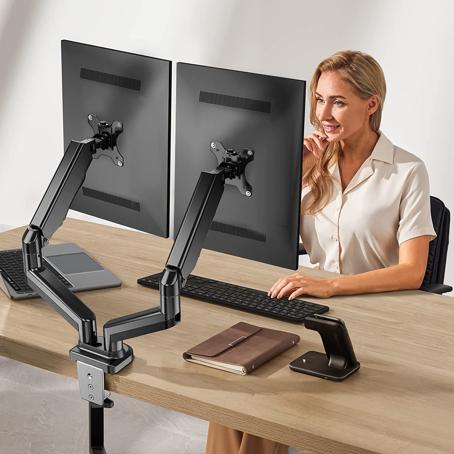 Supporto da Scrivania Doppio Monitor 17-32'' con Molla a Gas Nero - Techly ICA-LCD 462B