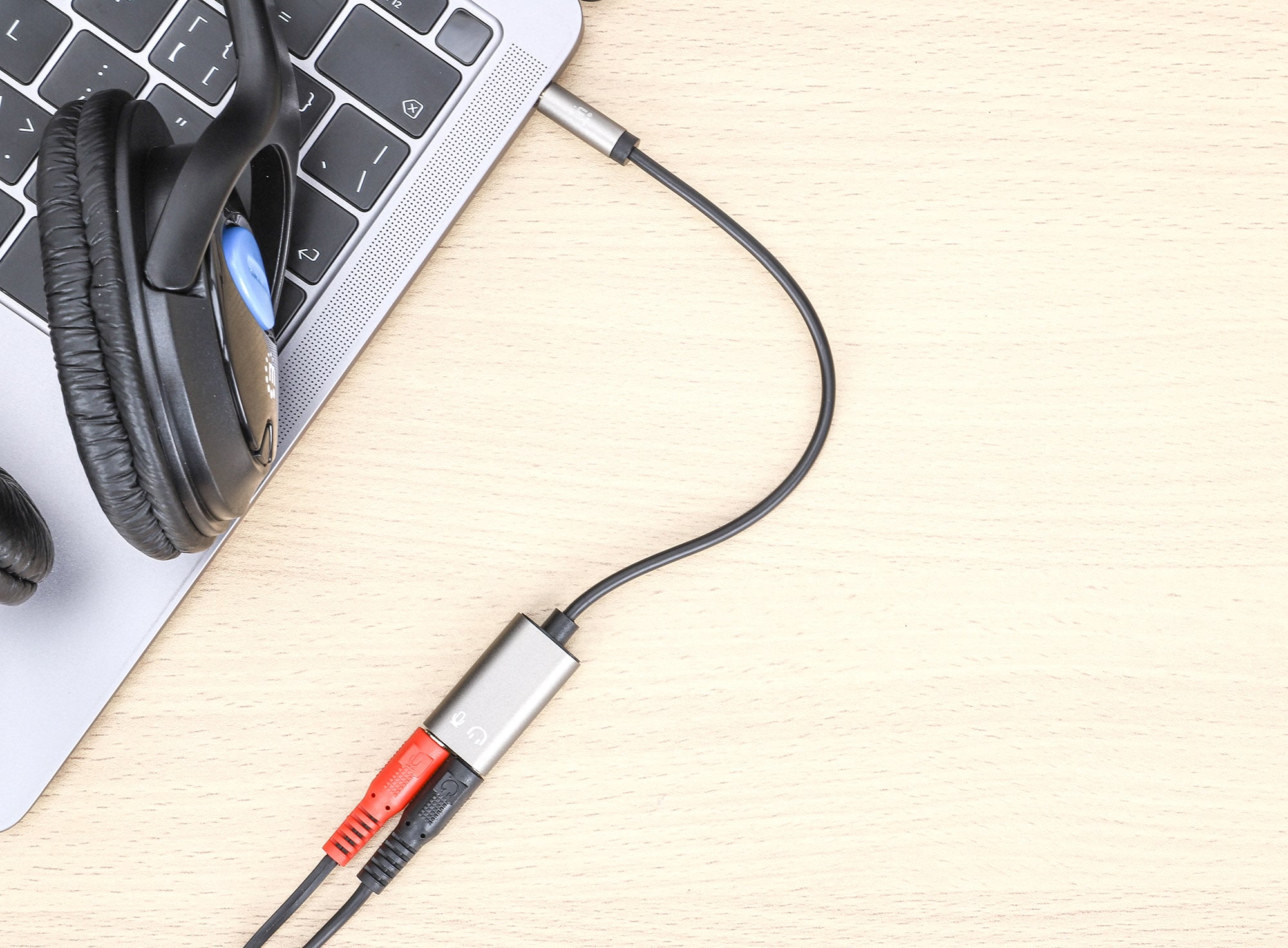 Cavo Adattatore per Cuffie con Splitter Audio Stereo AUX 20cm - Manhattan ICOC 35H-1M2F-020