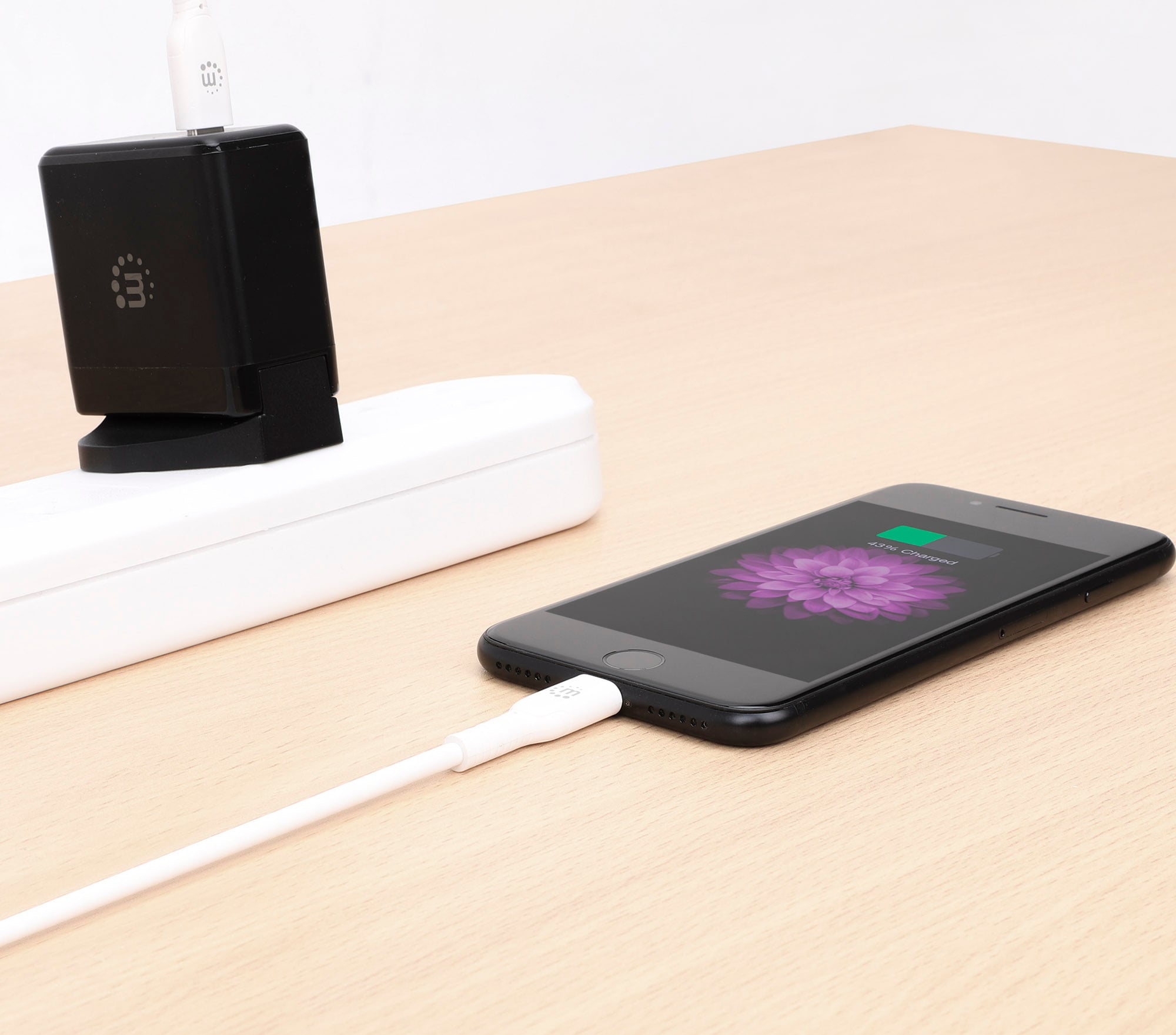Cavo di Ricarica e Sincronizzazione USB-C™ a Lightning® 1m, Bianco - Manhattan ICOC APP-8BB10WH