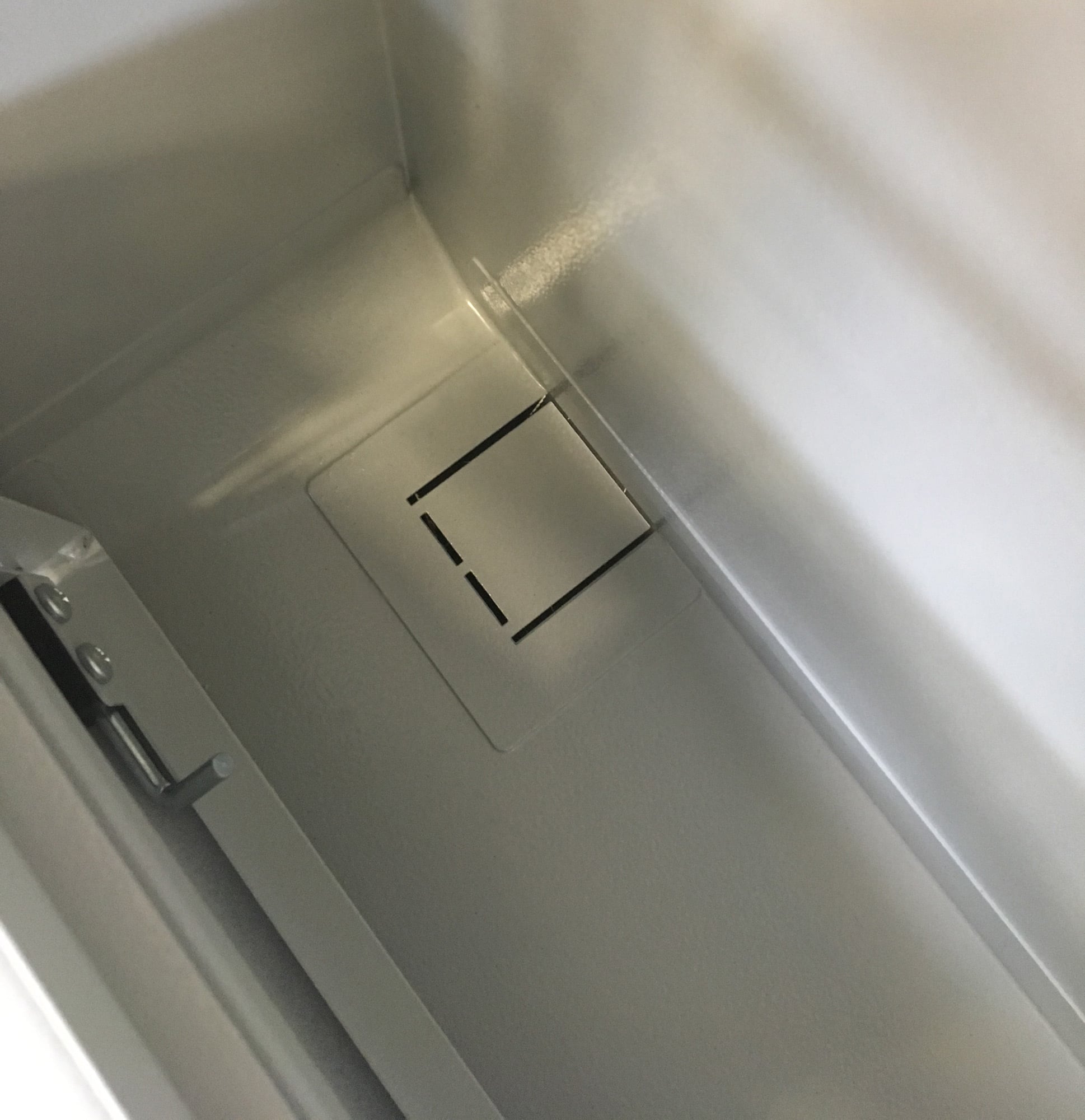 Box di Sicurezza per Notebook e Accessori per LIM con predisposizione per lucchetto Grigio - Techly Professional ICRLIM06