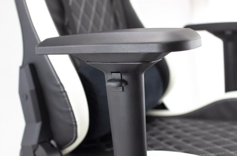 Nitro-GT White/Black Toy Chair - White Shark ICSB-NITROGTBW