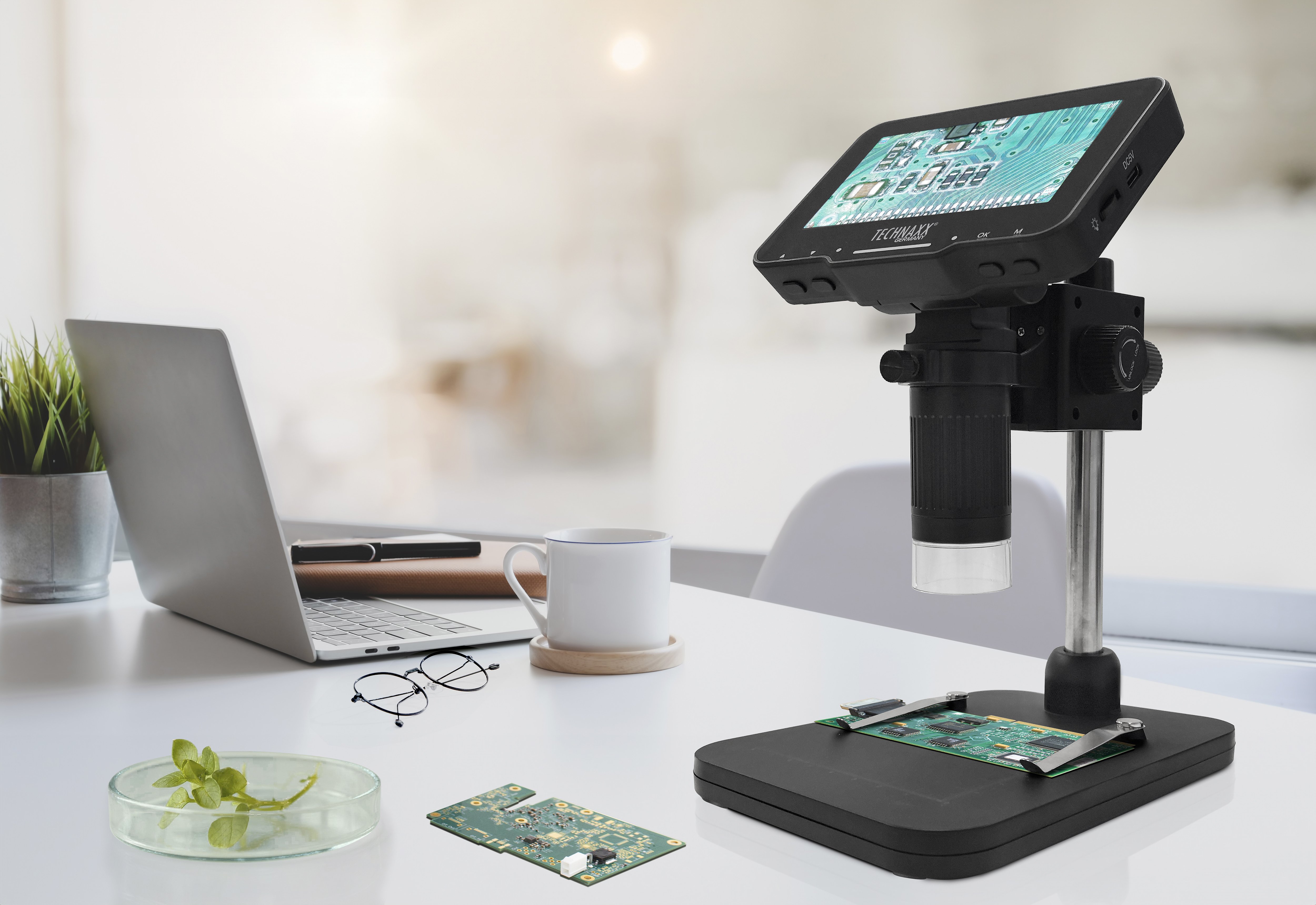 Digital Microscope with Display 4,3 " 720 p 8 LED 50 x - Technaxx ICTX-TX 277