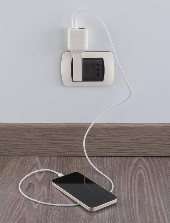 Spina Italiana Ultrapiatta USB-A e USB-C 2P+T 250V 10A 20W Bianca - Rosi IPW-SP10-FLACW