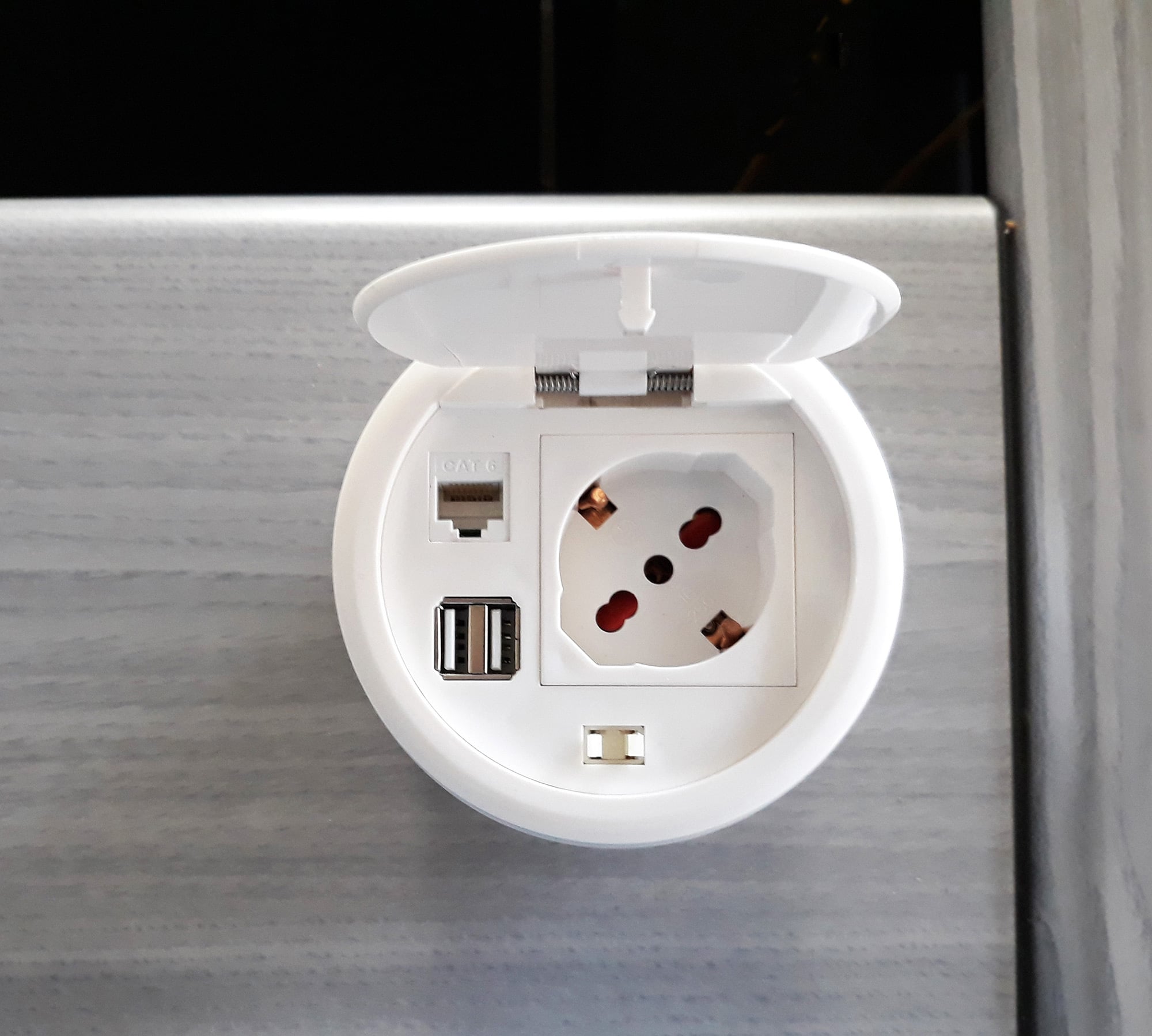 Presa da Scrivania ad Incasso con 2 prese USB e RJ45 con Coperchio - Techly IUPS-PCP-81U2URJ