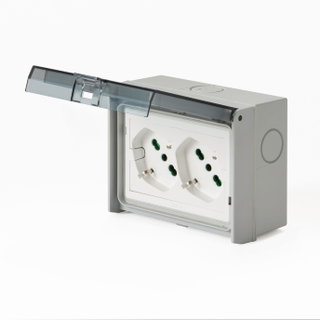 Multipresa Universale IP55 con Doppia Presa Bipasso Italiana Schuko con Scatola da Parete 3 Moduli - FME IUPS-PCP-OPE55