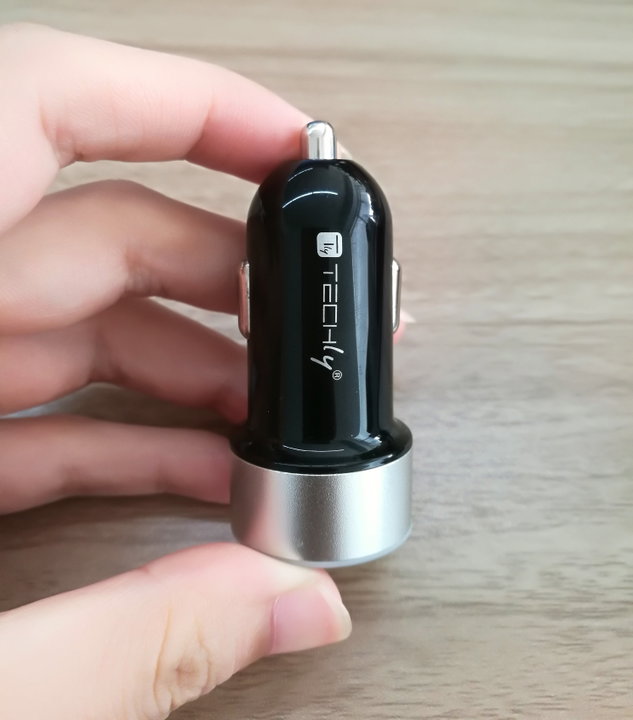 Caricatore da Auto Universale 2 Porte USB con Uscita 4,8A Nero - Techly IUSB2-CAR-ADP482