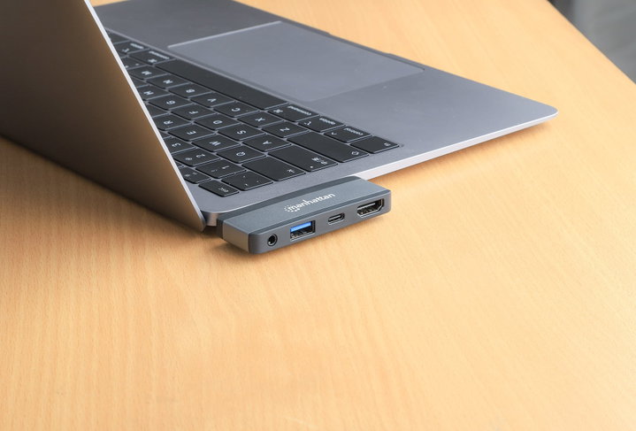 Docking Station USB-C 4 -in- 1 HDMI PD 100 W 3.5 mm - Manhattan IUSB 32 C-HUB 4 HPD 35