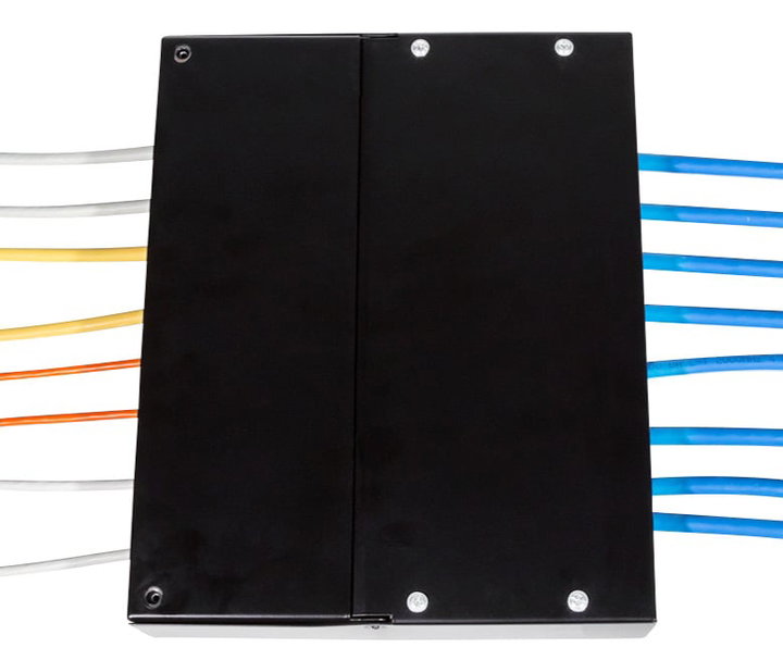8 or 12 Distribution Panel Keystone Doors - Logilink IWP-BOX SC- 12 B